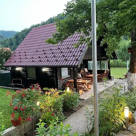 Vikendica Mir Ferienhaus *