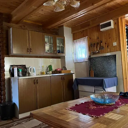 Vikendica Mir